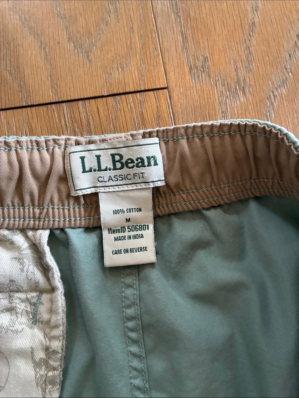 L.L. Bean Men's Sage Green Elastic Waist Hybrid Shorts - Picture 2 of 7